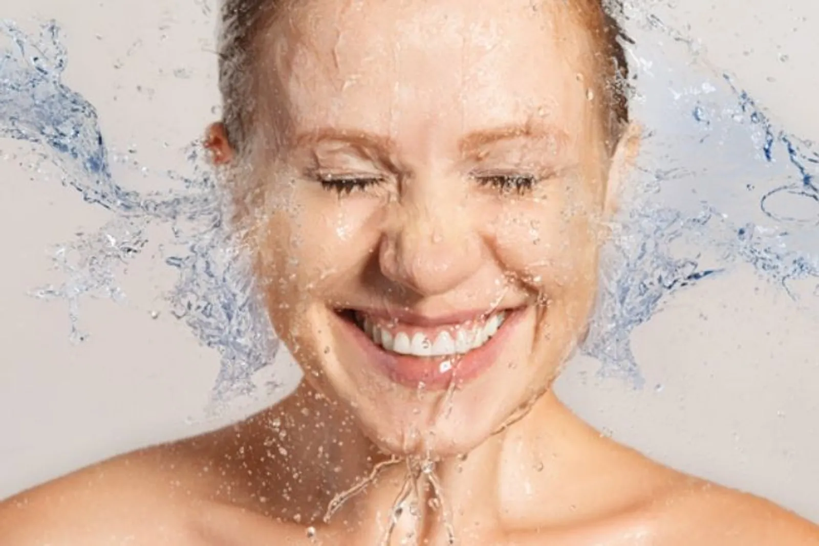 5 Manfaat Air Putih untuk Kulit Wajah 