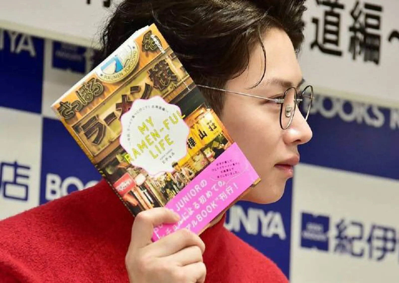 Deretan Judul Buku Ini Ditulis Oleh Idola Pop Korea