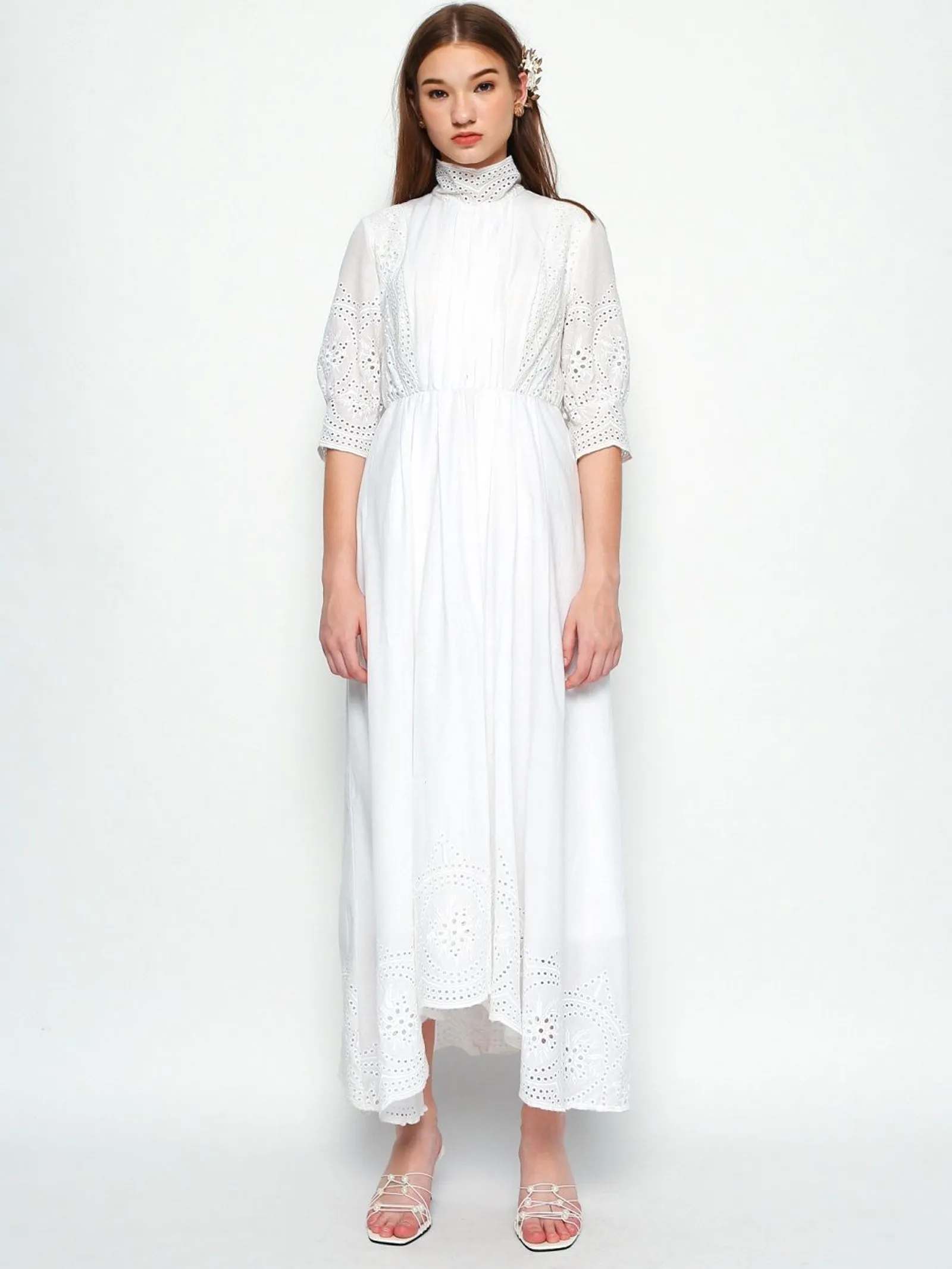 Rekomendasi Dress Putih nan Manis di Minggu Ini