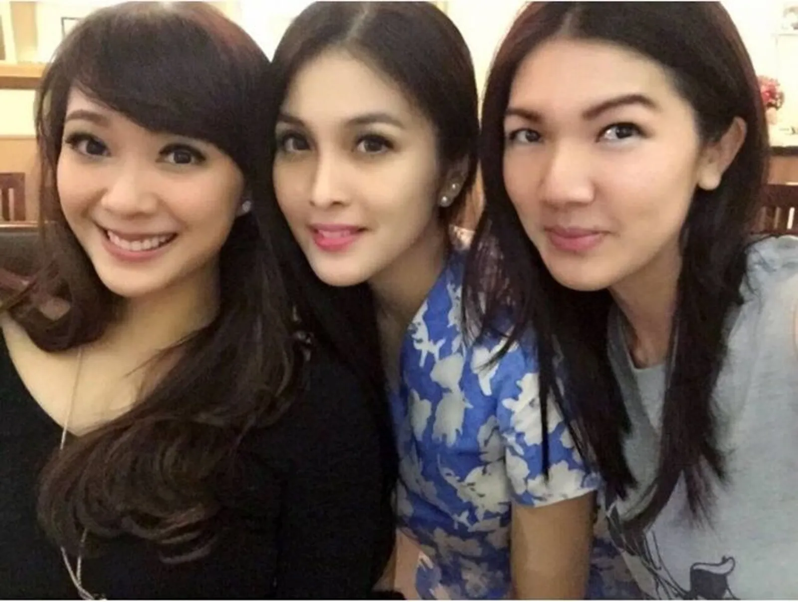 14 Hal yang Bisa Kamu Petik dari Persahabatan Sandra Dewi dan Yuanita