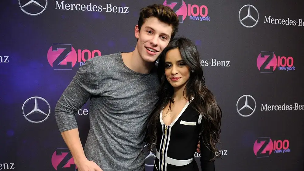 Kode Keras, 7 Bukti Shawn Mendes Bisa Beneran Naksir Camila Cabello