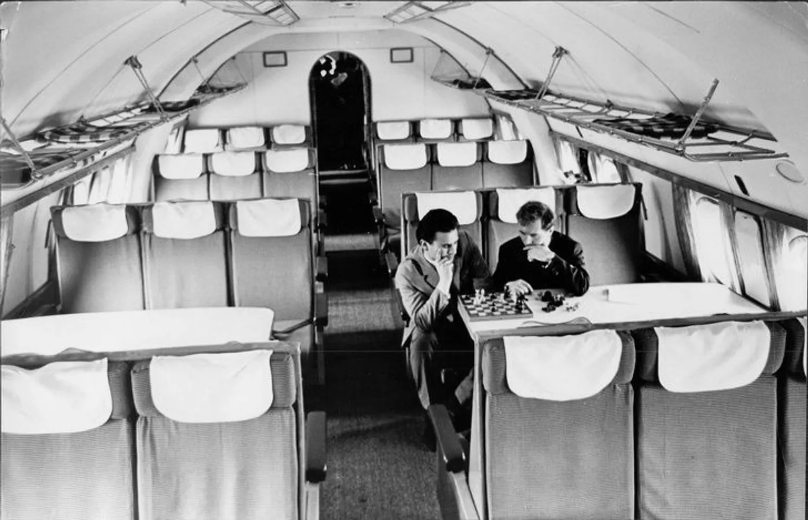 10 Foto Ini Tunjukan Mewahnya Kabin Pesawat Kelas Bisnis di Masa Lalu