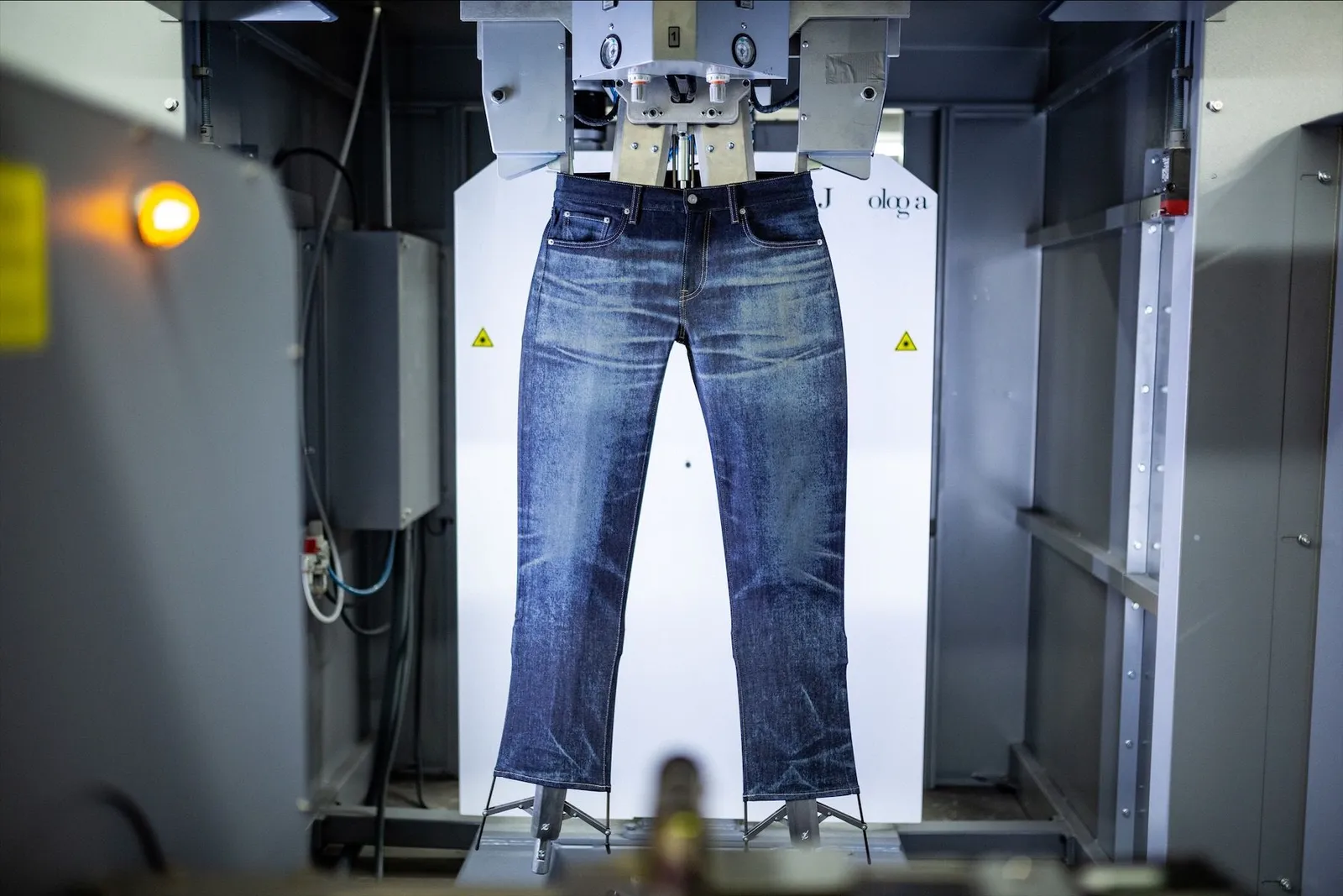 Evolusi Pembuatan Jeans dari Cara Tradisional hingga Kekinian