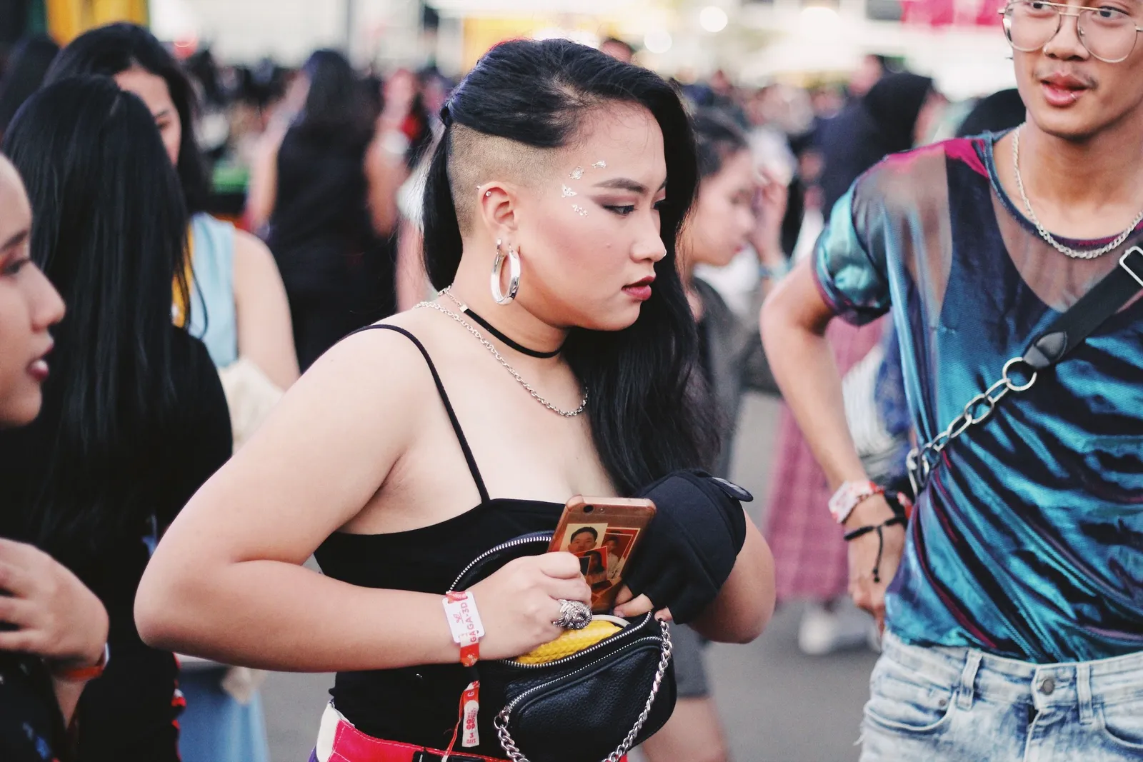 Potret Street Style di We The Fest 2019 - Day 2