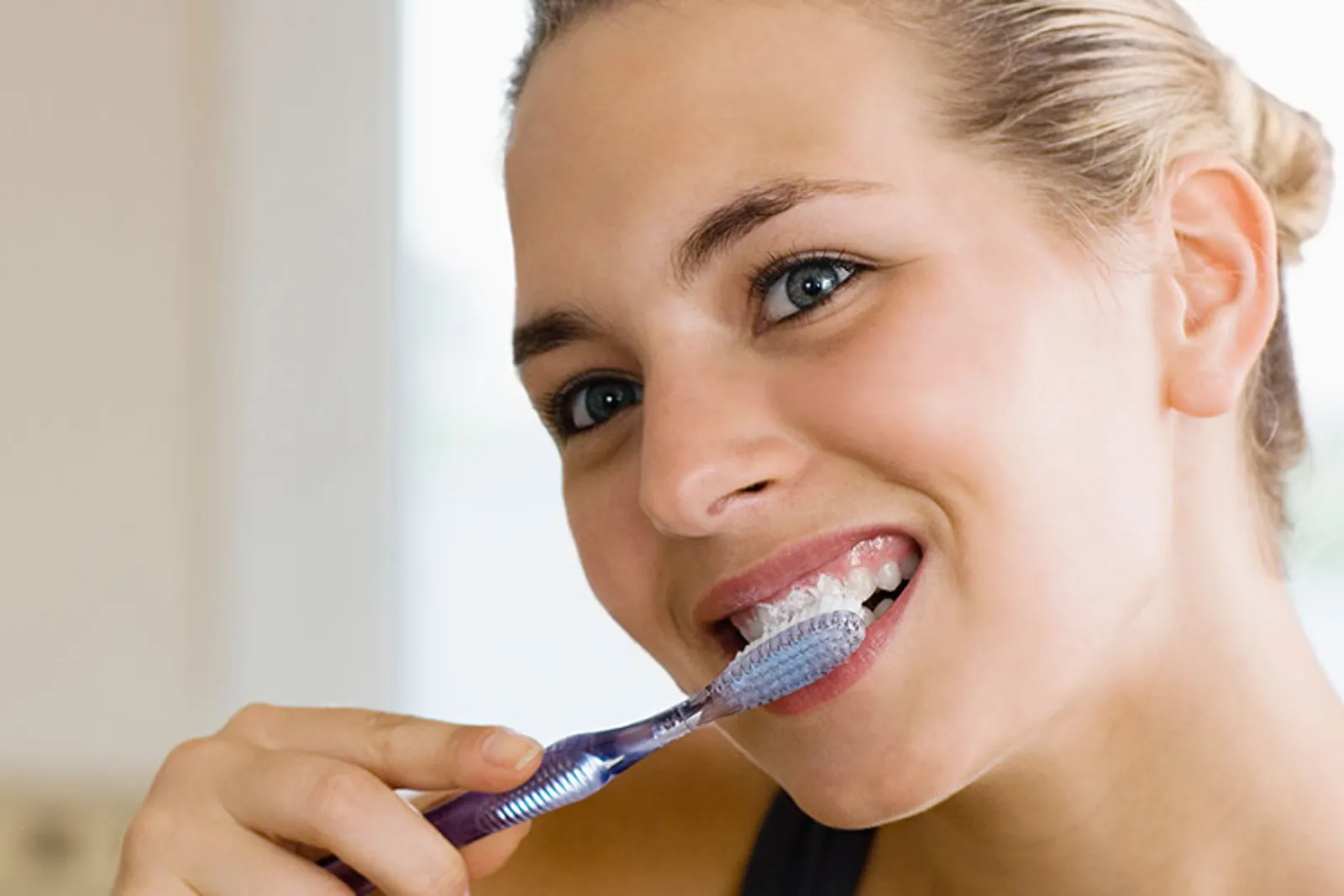 7 Cara Merawat Gigi yang Baik dan Benar 