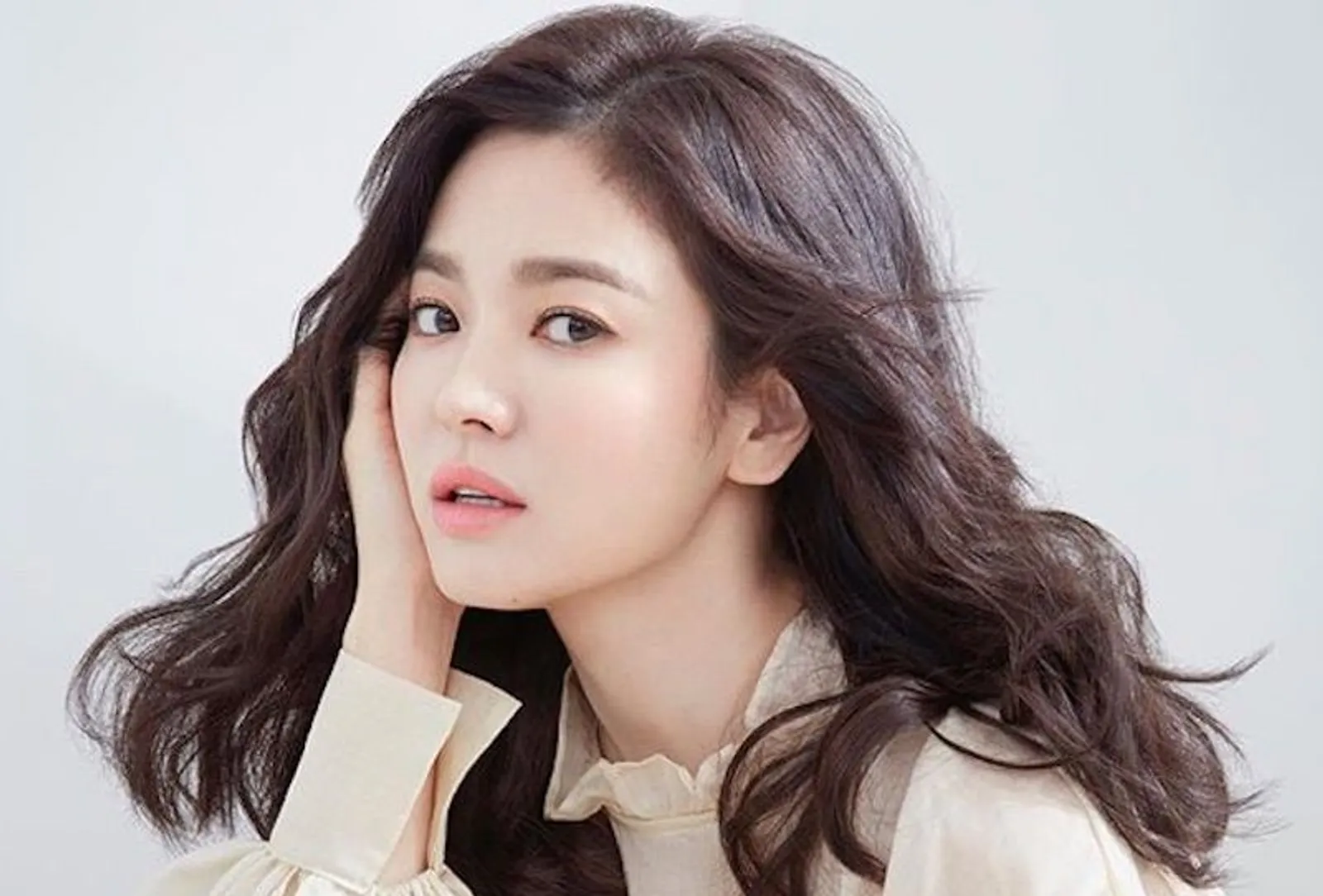 Tips Kulit Wajah Glowing dari Song Hye Kyo dan Artis Korea Lainnya