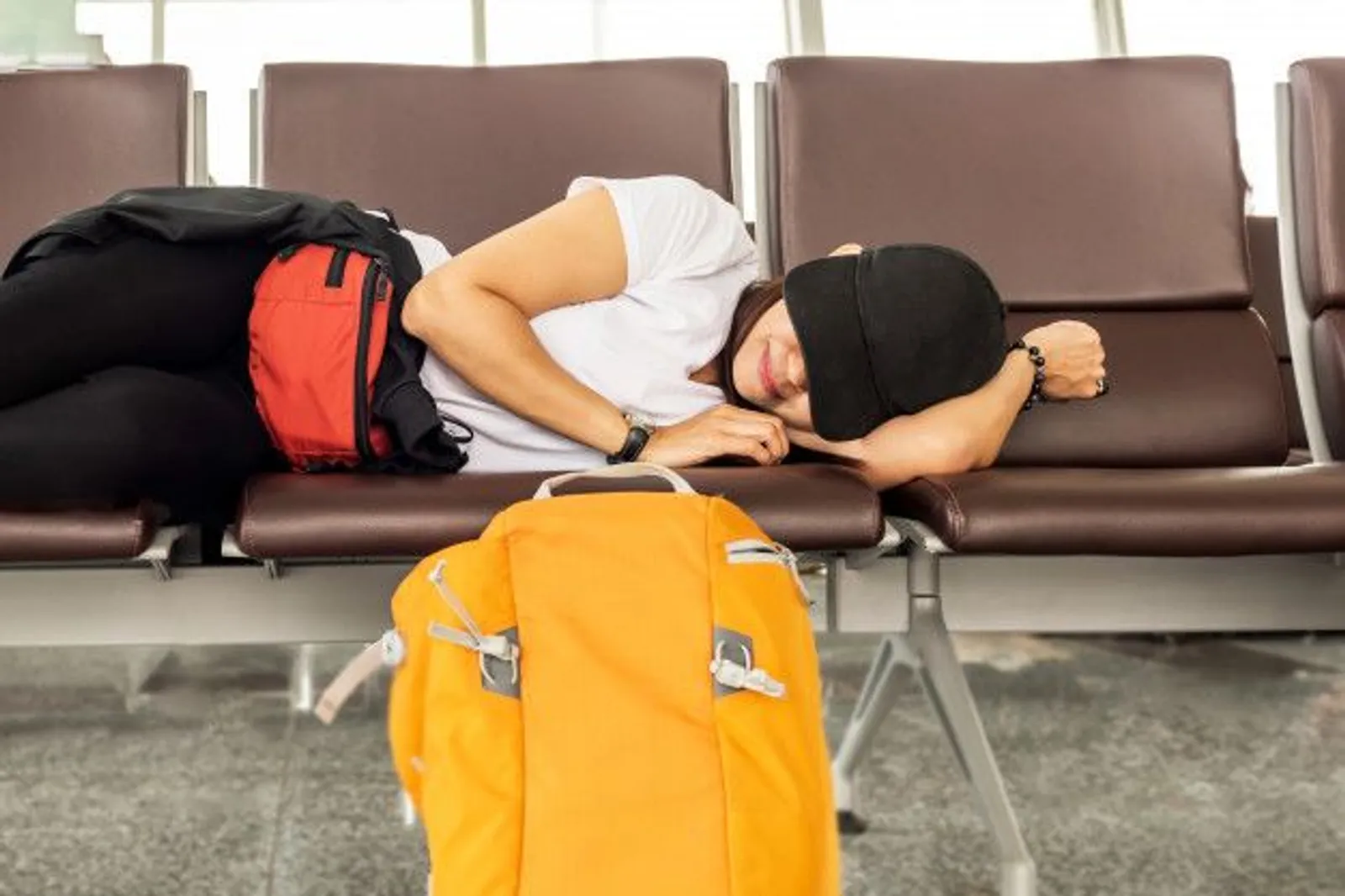 Bisa Tidur di Mana Saja dan 6 Kebiasaan Menandakan Kamu Travel Addict