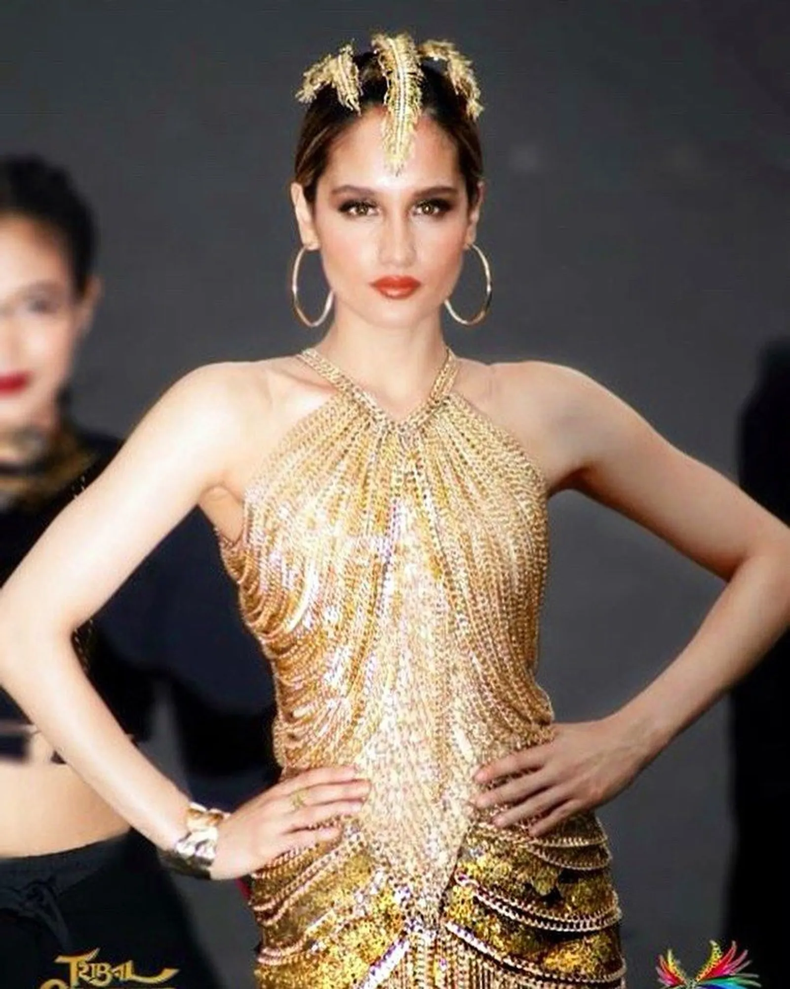 Cinta Laura Tampil 'Ekstra' di Jember Fashion Carnaval 2019
