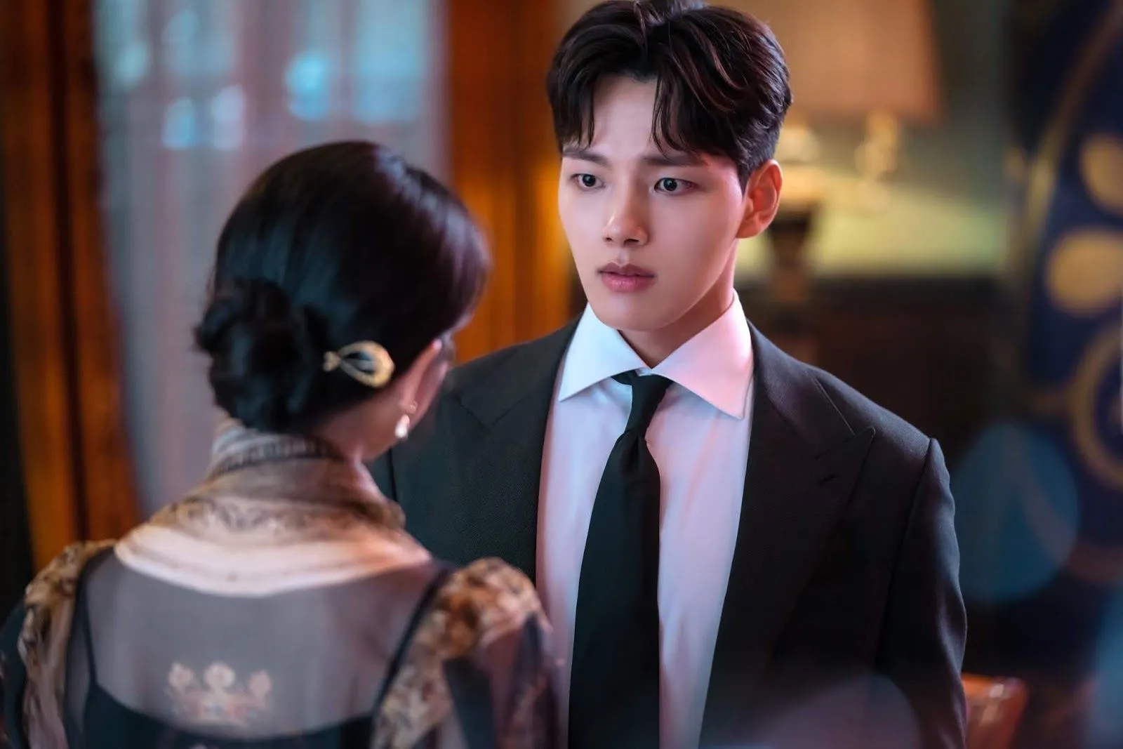 7 Alasan Kenapa Drama Korea 'Hotel Del Luna' Jadi Perbincangan