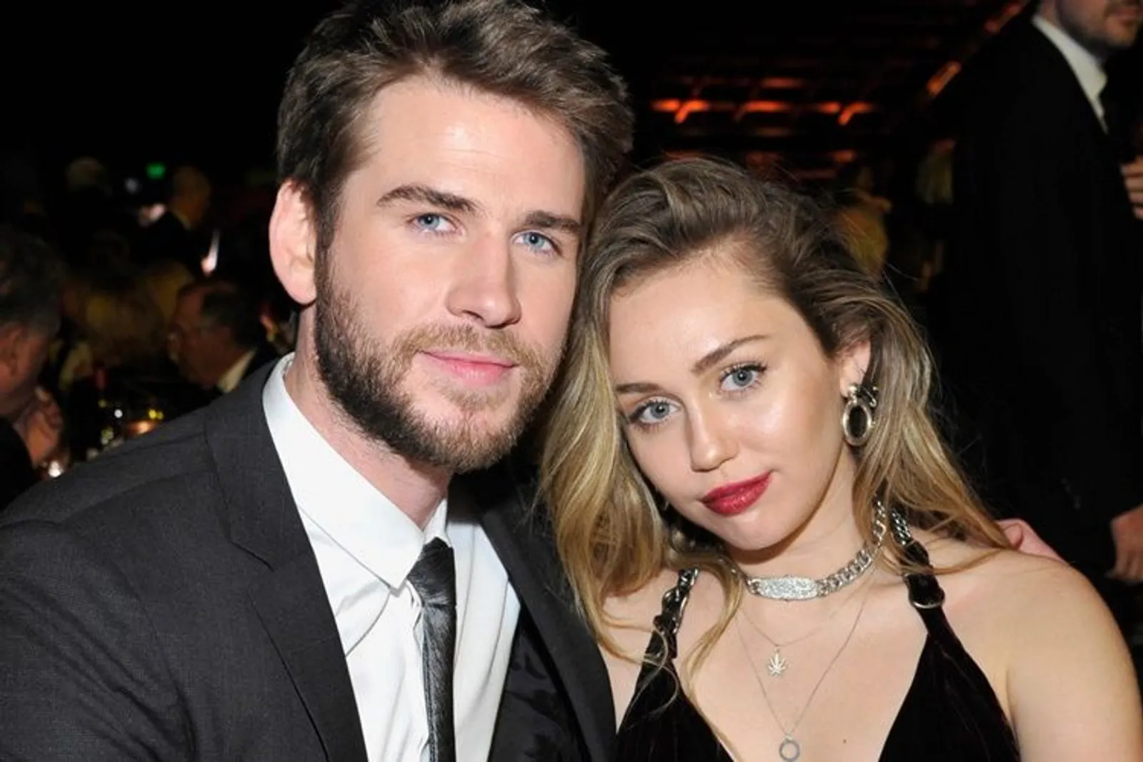 8 Bulan Menikah, Miley Cyrus dan Liam Hemsworth Putuskan Bercerai