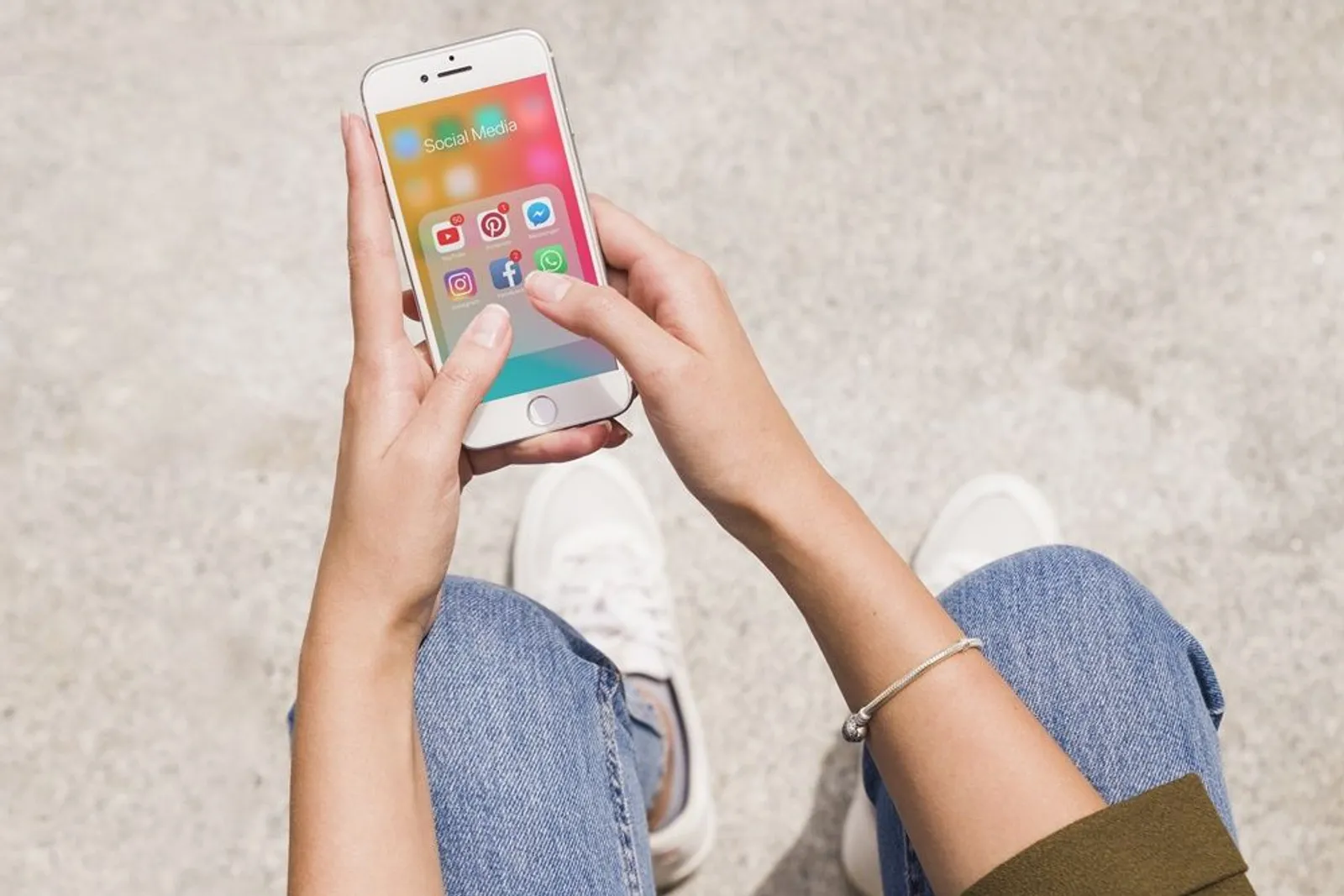 Ikuti Jejak Instagram, WhatsApp Akan Hadirkan Fitur Boomerang