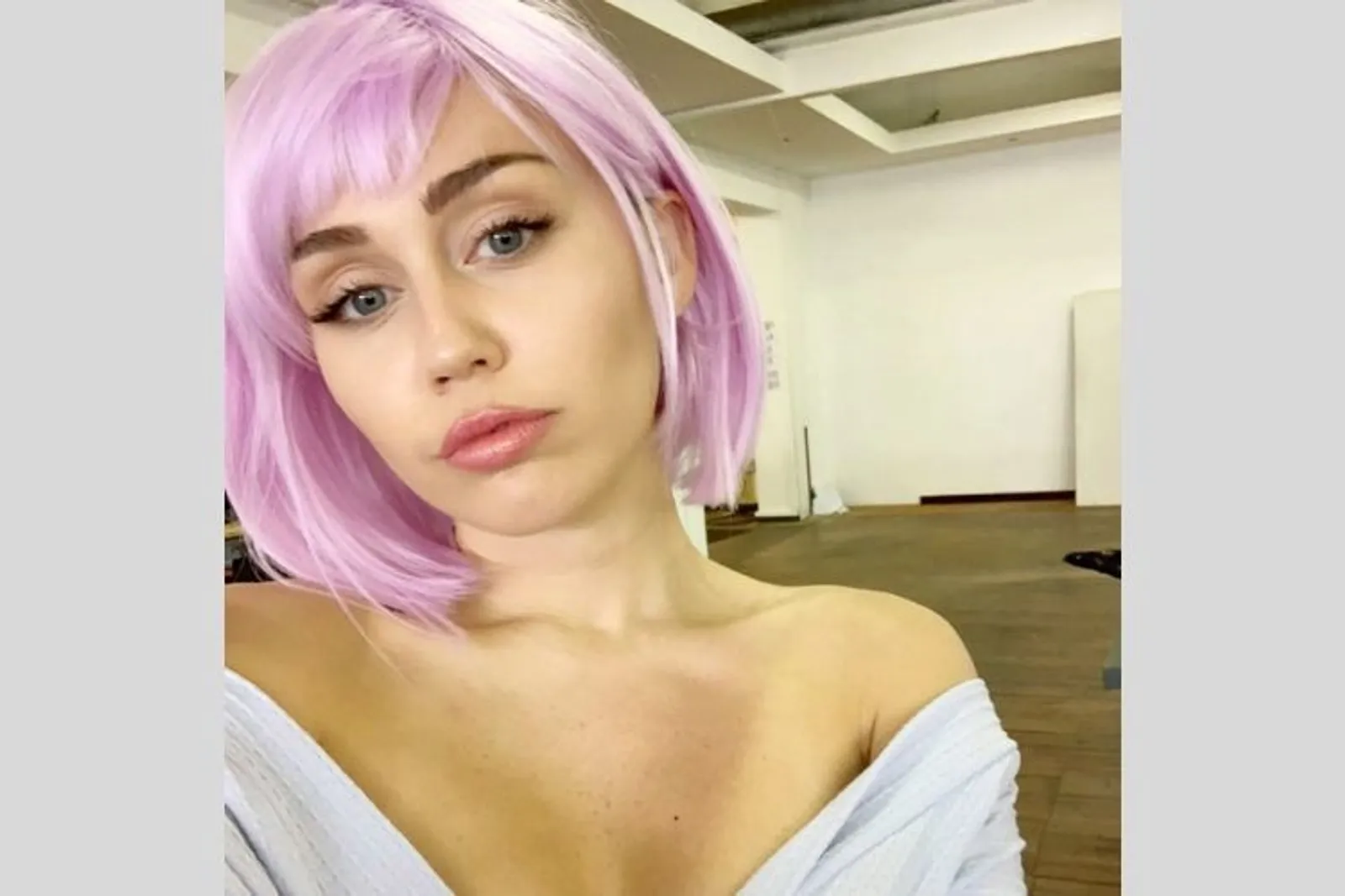 Dari Imut Hingga Seksi, Begini Transformasi Miley Cyrus