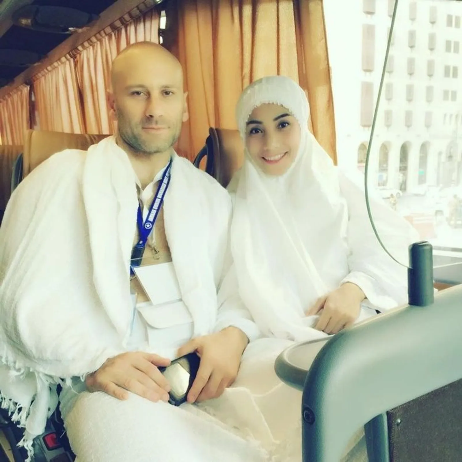 Dinikahi Laki-Laki Turki, Ini 10 Potret Bahagia Siti 'KDI' dan Suami