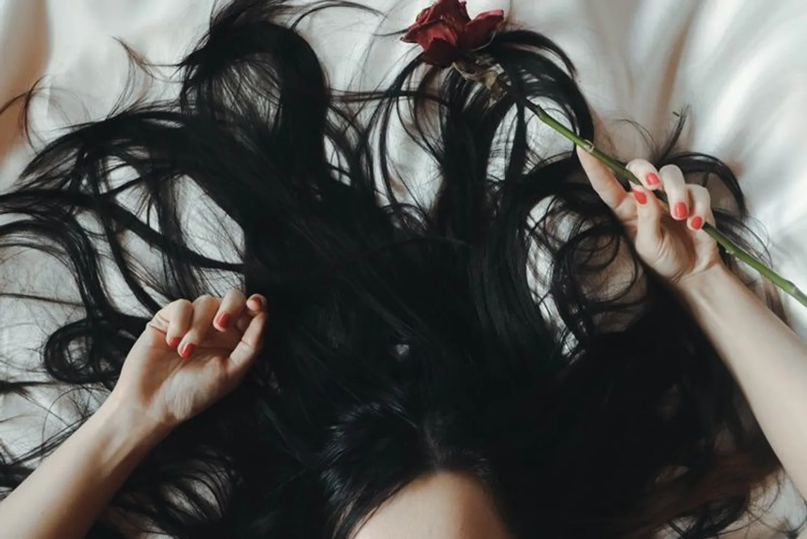 Viral Video Vina Garut, Ini 7 Alasan Orang Suka Merekam Adegan Seksnya