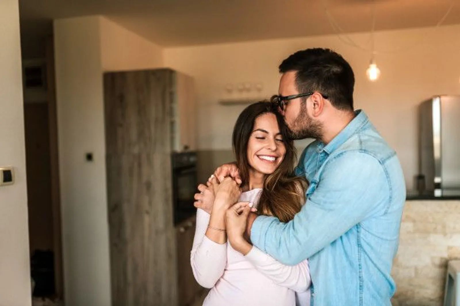 7 Cara Membahagiakan Istri untuk Para Suami