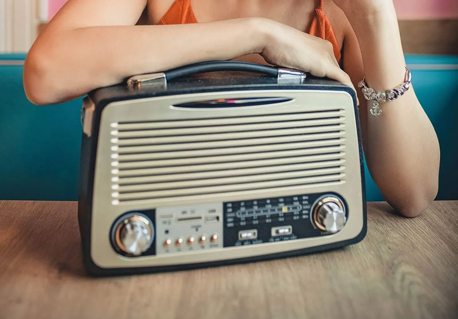 Keunikan Dibalik Siaran Radio yang Belum Kita Ketahui