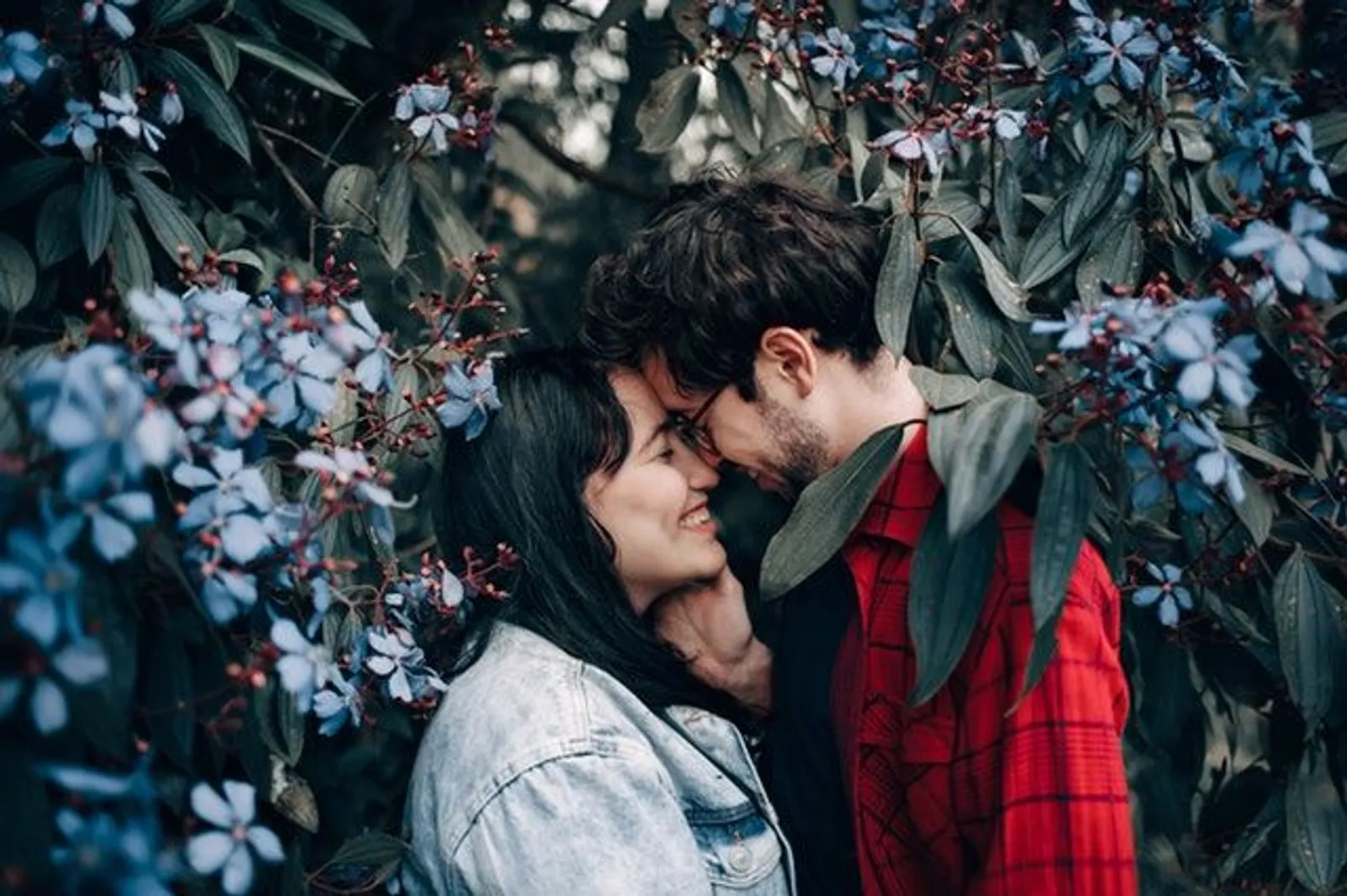 10 Cara Membuat Pasangan Setia dan Selalu Romantis