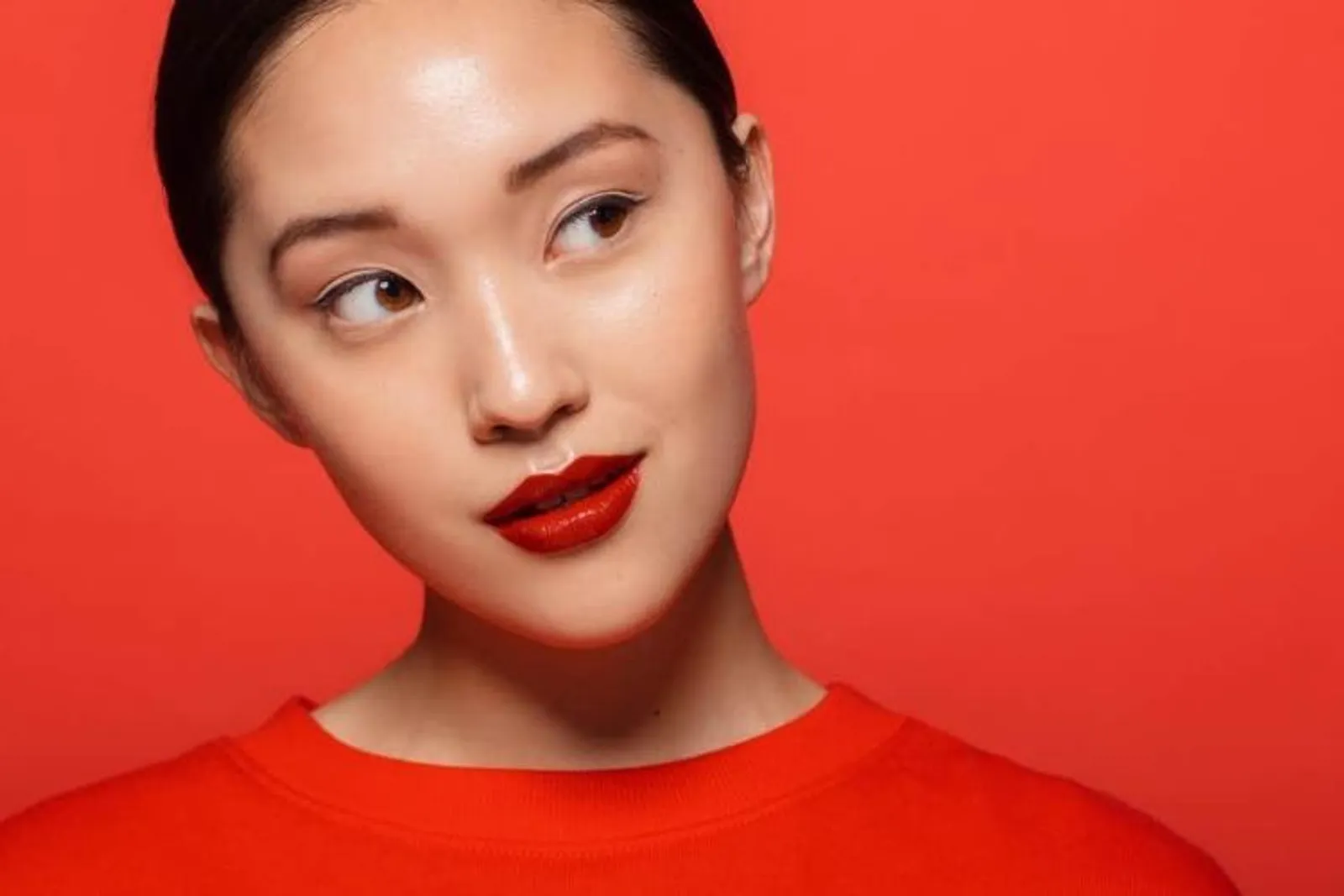 Dari Dewy Hingga Glass Skin, Ini Perbedaan Hasil Akhir Makeup Korea
