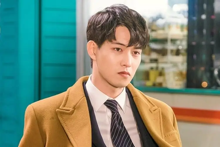 Keluar dari CNBLUE, Ini Kronologi Skandal yang Menimpa Lee Jong Hyun