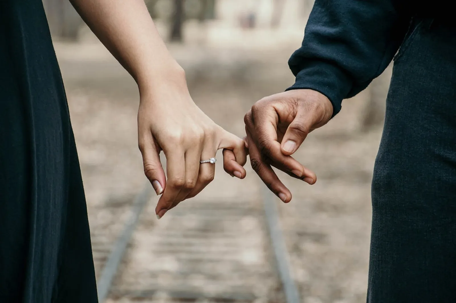 Cara Menjaga Hubungan Jarak Jauh agar Langgeng Hingga Menikah