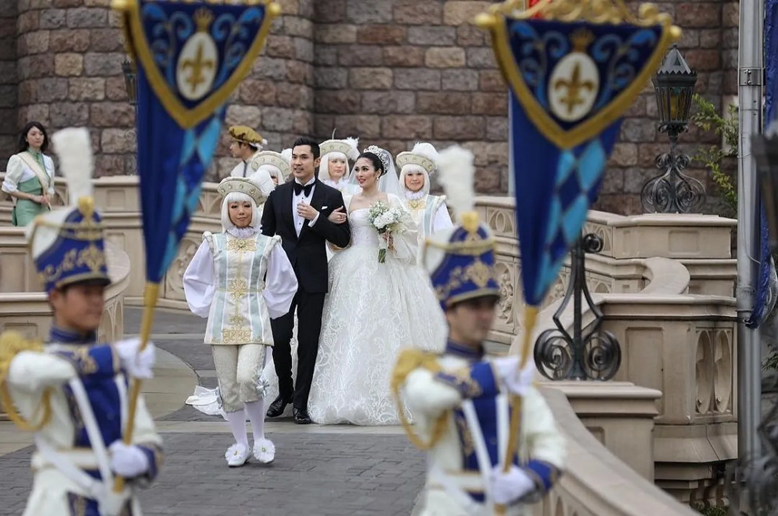 Semewah Royal Wedding, 5 Seleb Lokal Ini Menikah dengan Pesta W-O-W