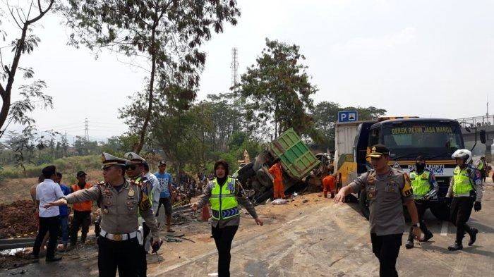 Detik-Detik Kecelakaan Maut Di KM 91 Tol Cipularang