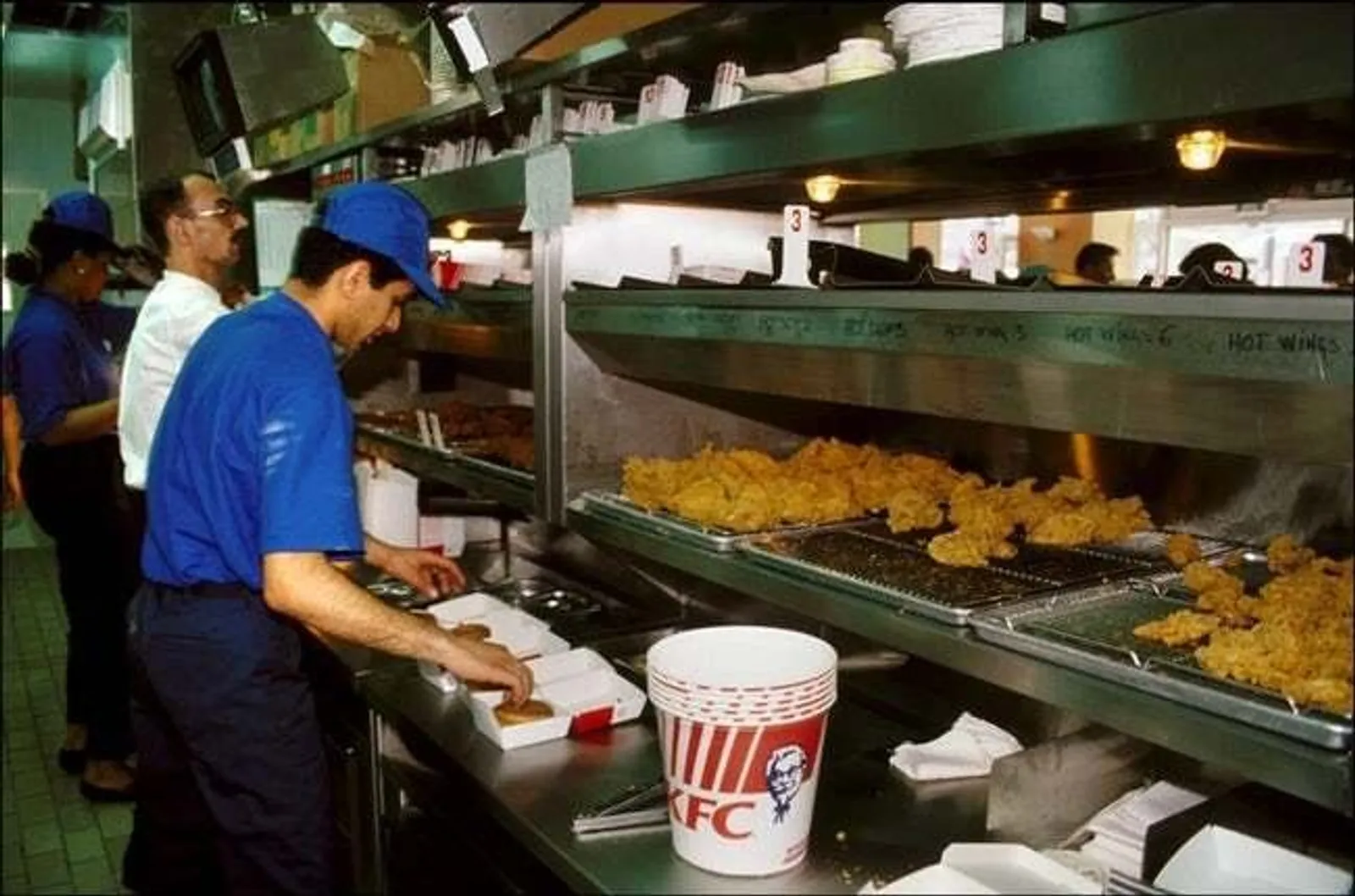 Sudah Lebih dari 50 Tahun, Ini Foto Fast Food Favorit-mu di Masa Lalu