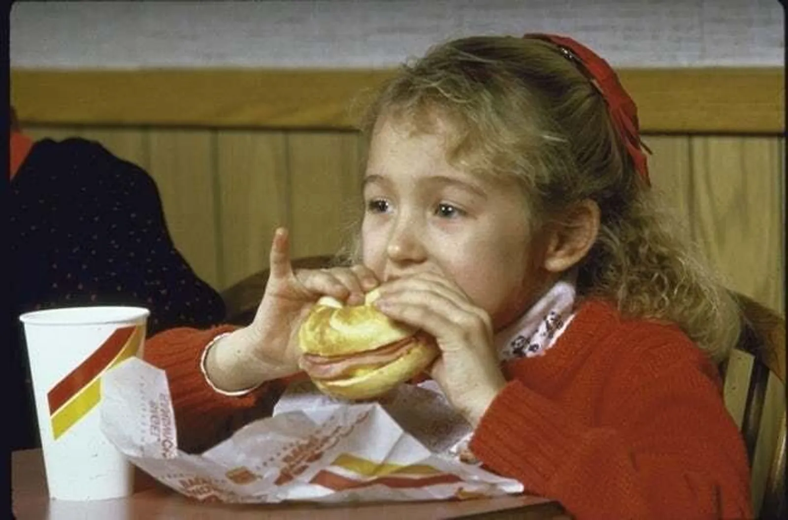 Sudah Lebih dari 50 Tahun, Ini Foto Fast Food Favorit-mu di Masa Lalu
