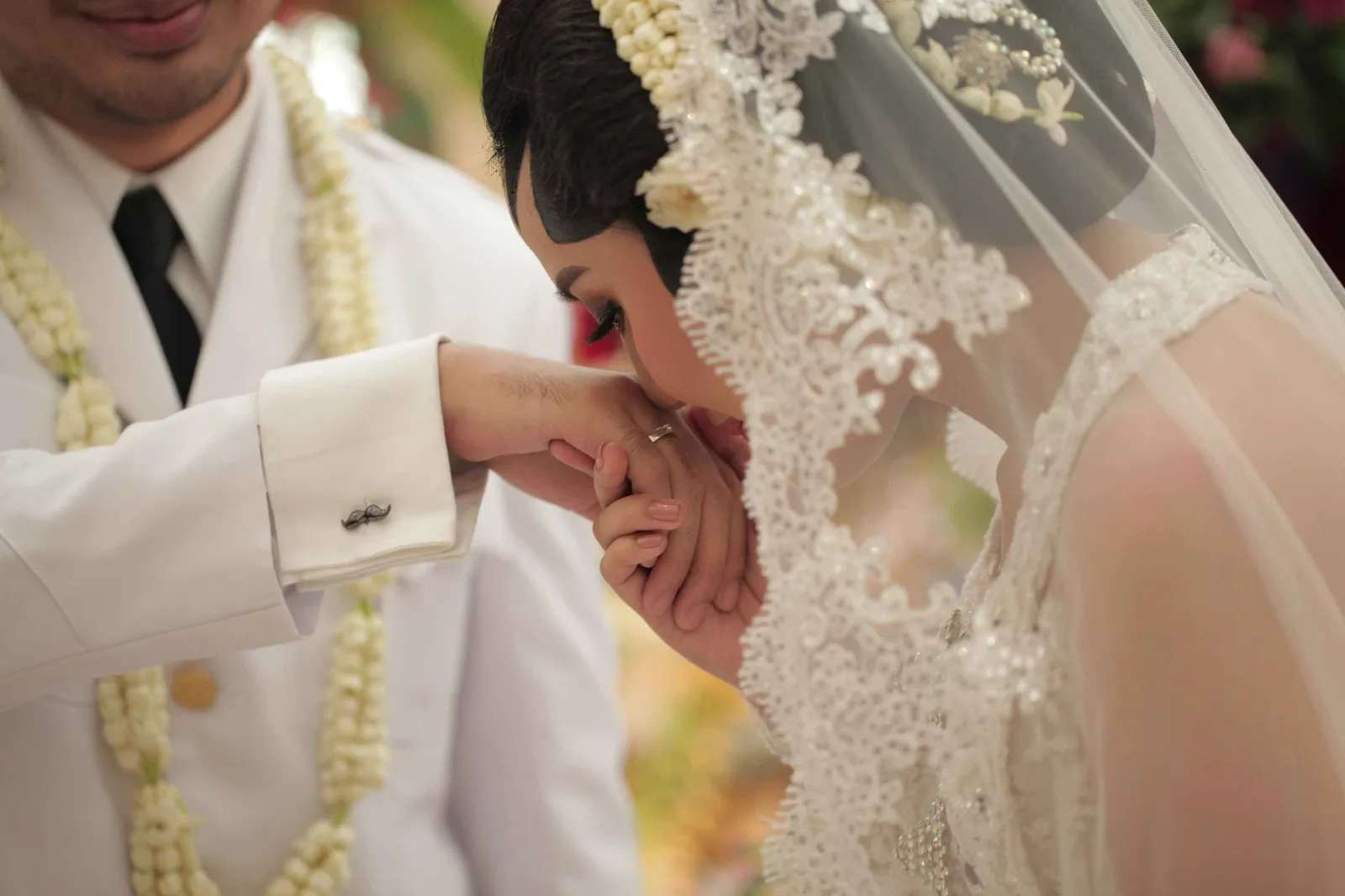 Lengkap dengan Arti, Ini 7 Ayat Alquran tentang Pernikahan