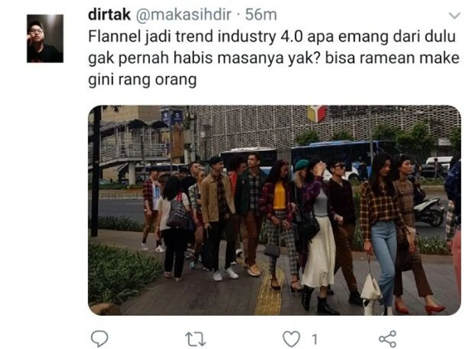 Wow, Jakarta Dibanjiri Pasukan Flannel! Seperti Apa Ya Mereka?