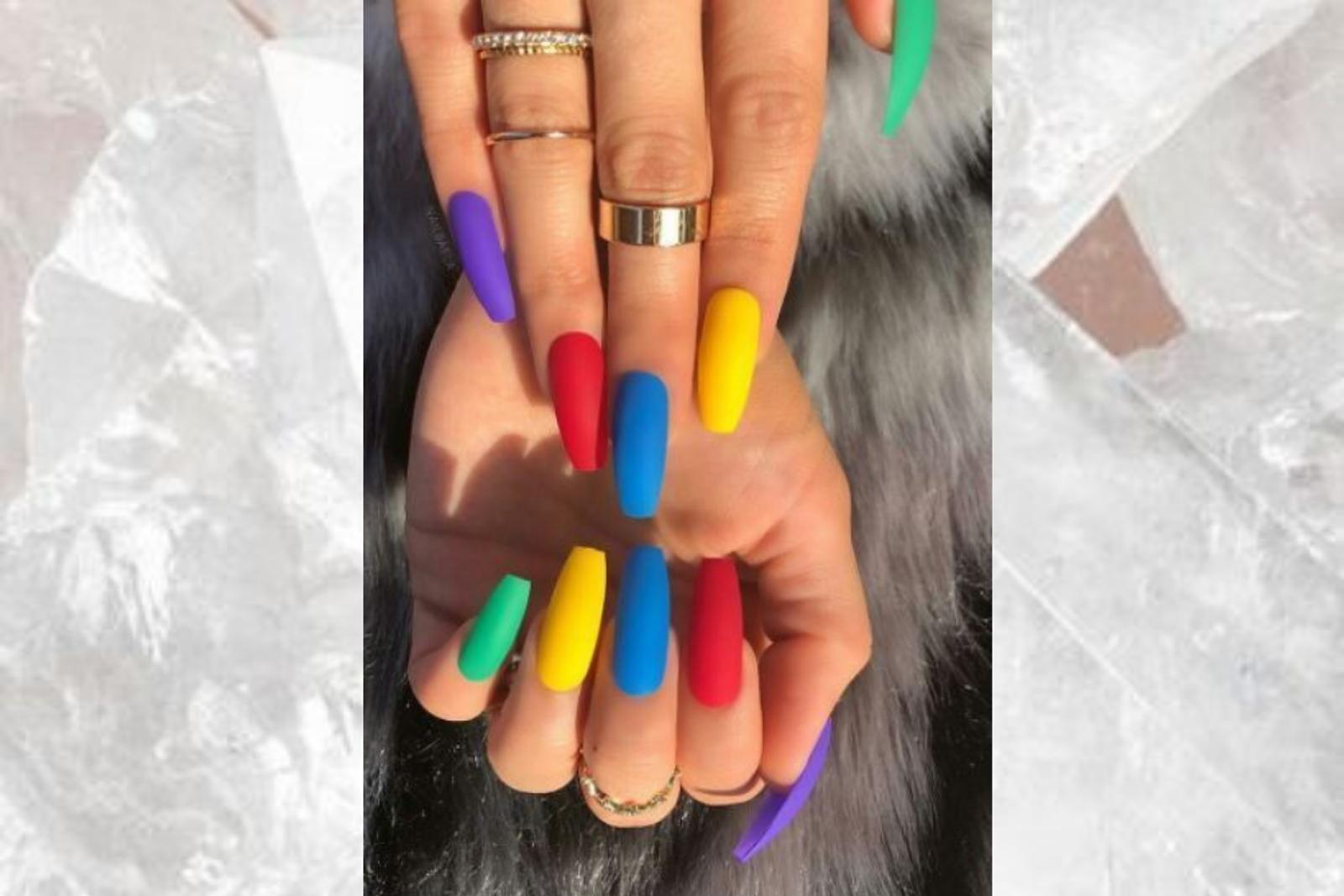 Tampil Kekinian Saat Hangout dengan 7 Inspirasi Nail Art Ini Yuk!