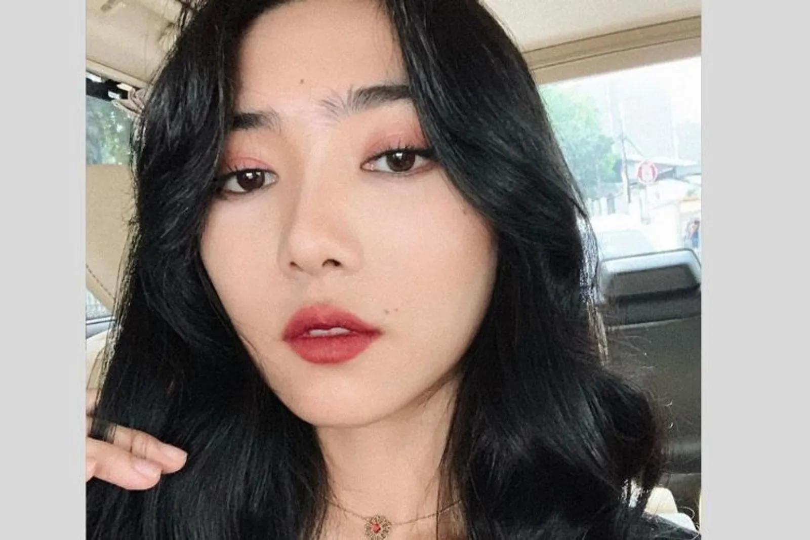 7 Potret Seleb Indonesia dengan Gaya Makeup Korea