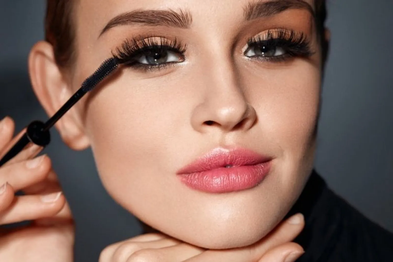 10 Beauty Hacks Ini Bikin Kamu Tampil Menawan Tanpa Makeup 