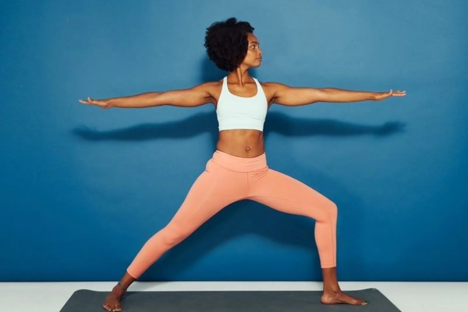 Nggak Cuma Bikin Rileks, Ini 7 Manfaat Yoga untuk Perempuan