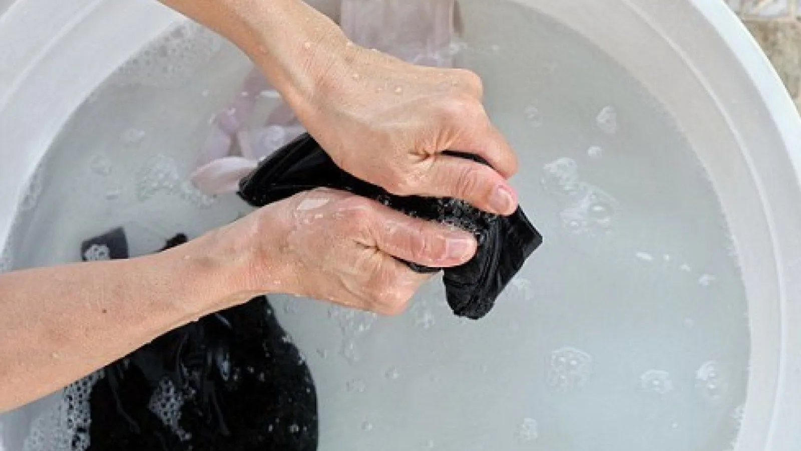 5 Kesalahan saat Mencuci Bra yang Harus Dihindari
