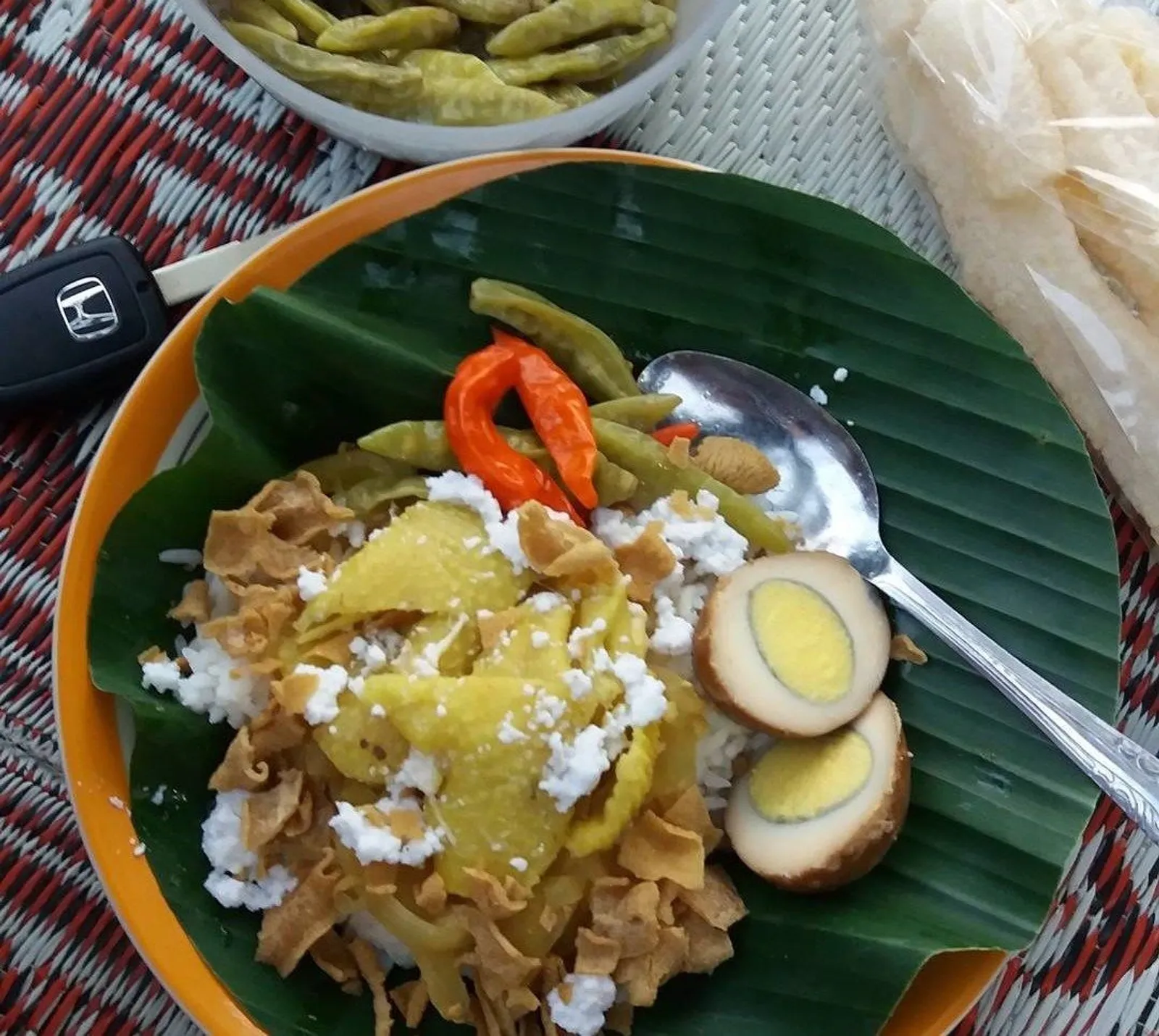 5 Resep Nasi Liwet dengan Rice Cooker, Nggak Pakai Ribet-Ribet!