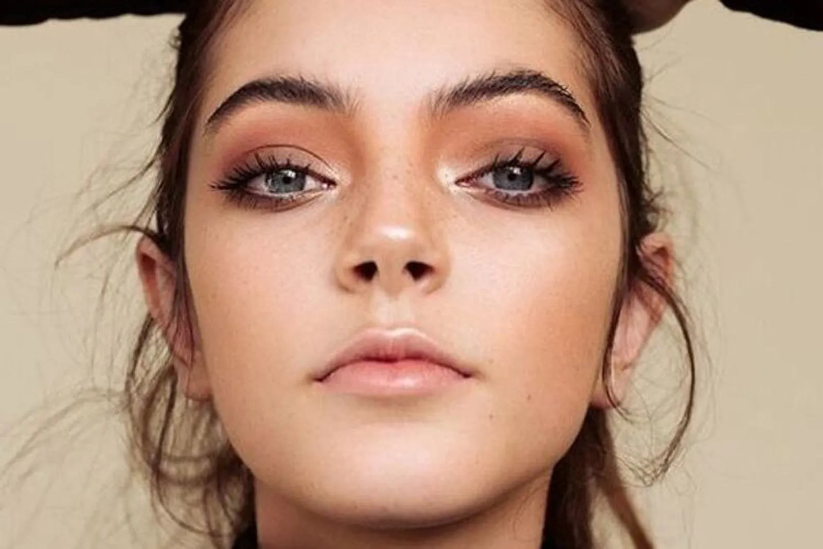 Nggak Perlu Sering Touch Up, Ini 7 Rahasia Makeup Awet Seharian 