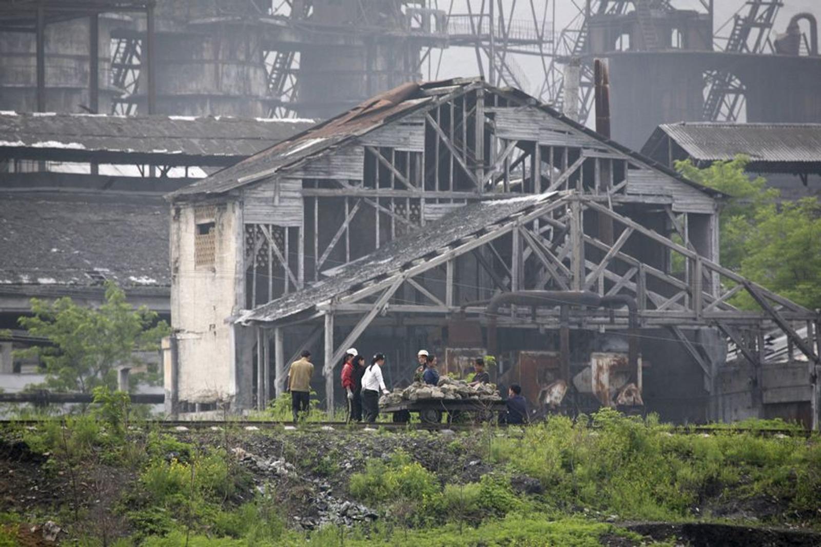 32 Foto Rahasia di Perbatasan Korea Utara yang Sukses Dikumpulkan