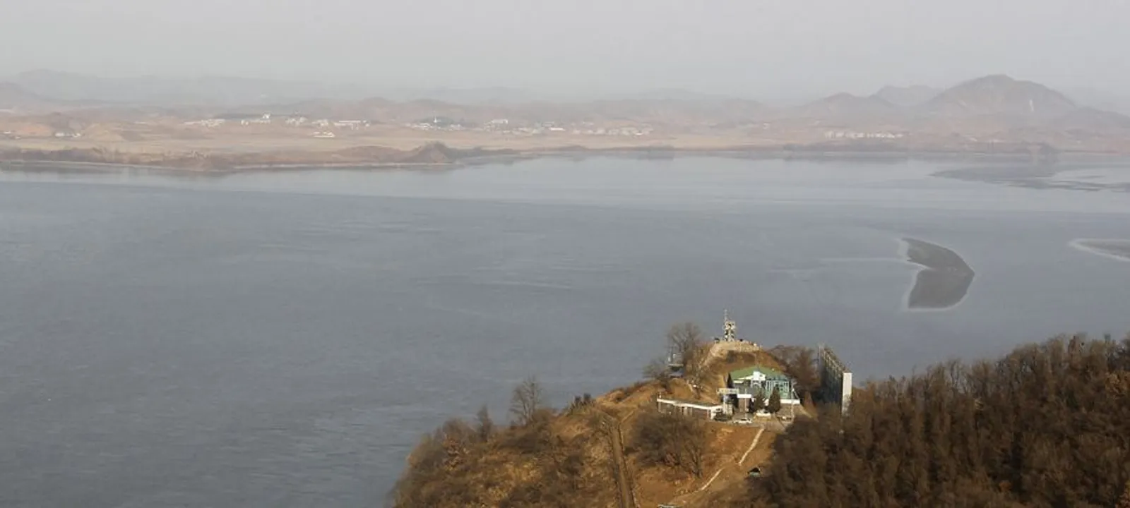 32 Foto Rahasia di Perbatasan Korea Utara yang Sukses Dikumpulkan