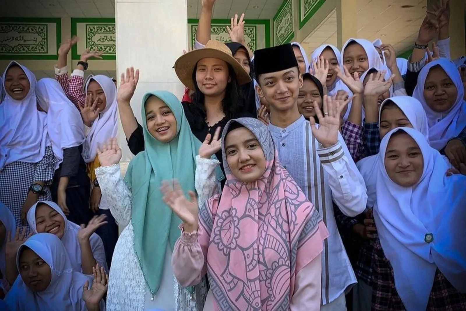 Ditegur Front Santri Indonesia, Ini Fakta Film The Santri Livi Zheng