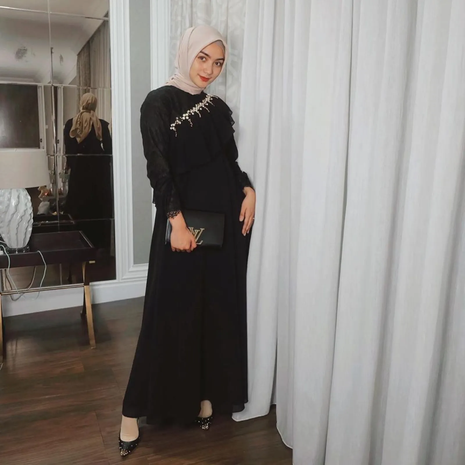 5 Gaya Terbaru Citra Kirana dengan Hijab yang Makin Menawan