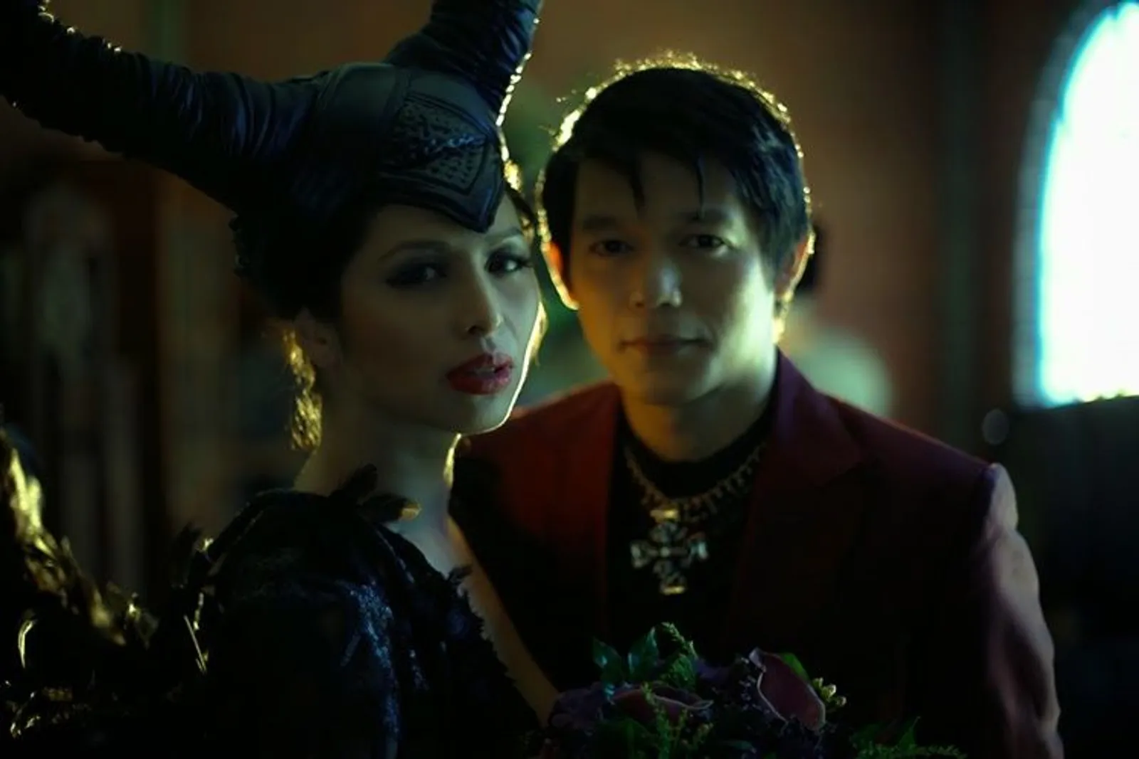 10 Foto Pernikahan Bertema Maleficent, Unik atau Menakutkan?