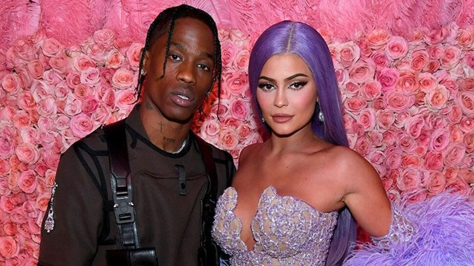 Jarang Terlihat Bersama, Kylie Jenner dan Travis Scott Putus?