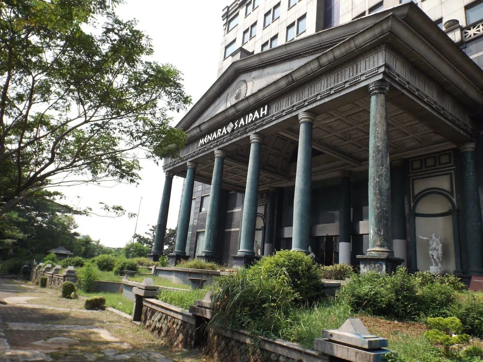 5  Kisah Mistis yang Paling Terkenal di Menara Saidah Jakarta