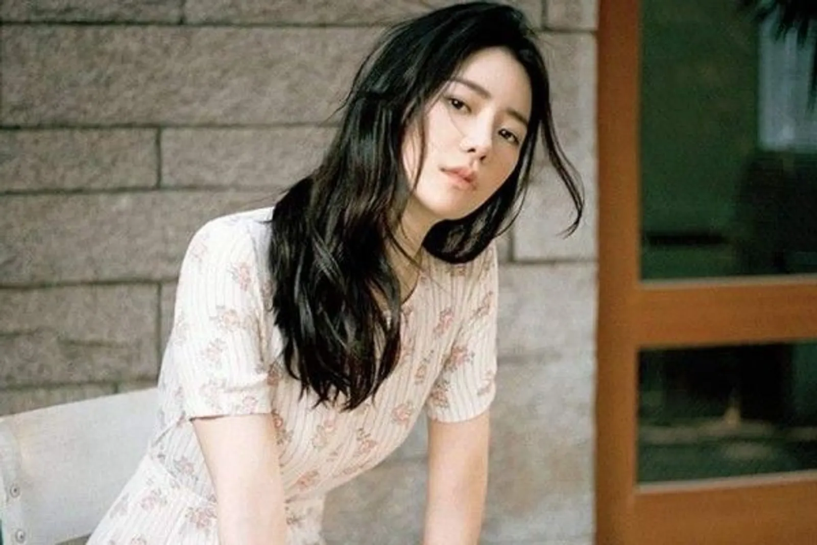 Simpel & Modis, 10 Harga Outfit Lim Ji Yeon di KDrama 'Welcome 2 Life'