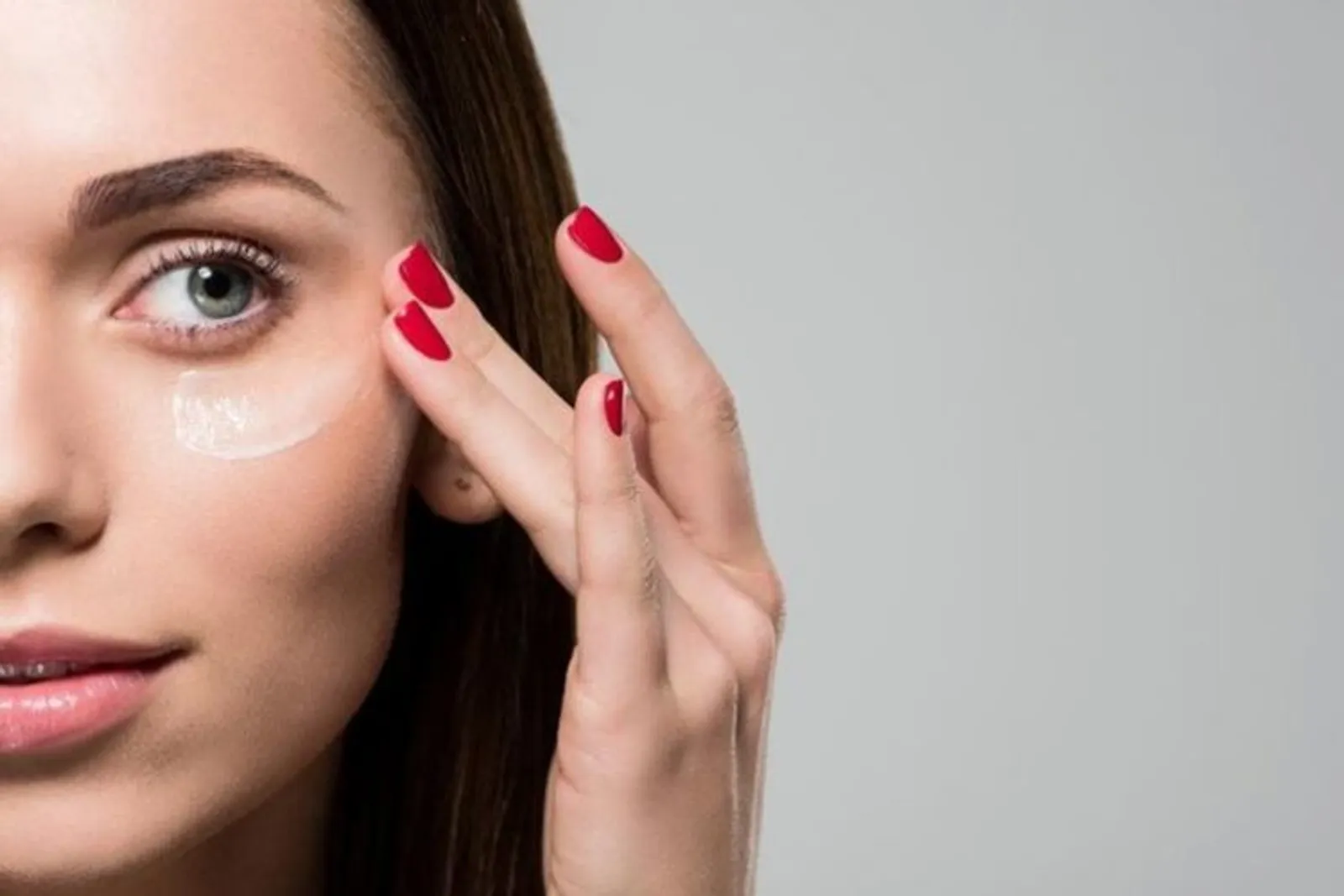 12 Urutan Skincare Pagi dan Malam Hari yang Benar, Jangan Keliru!