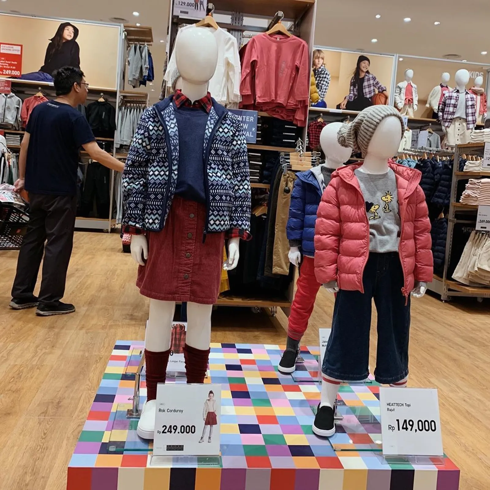 Antusias! UNIQLO Buka Toko di Mall of Indonesia