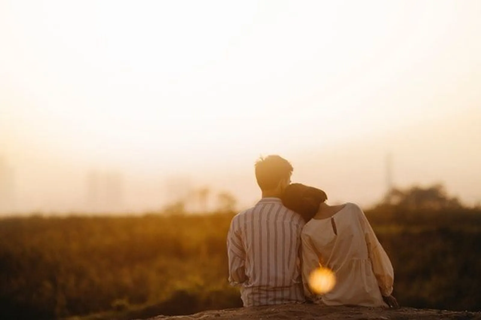 7 Hal yang Dialami Pasangan Usai Menikah, Aneh tapi Makin Cinta