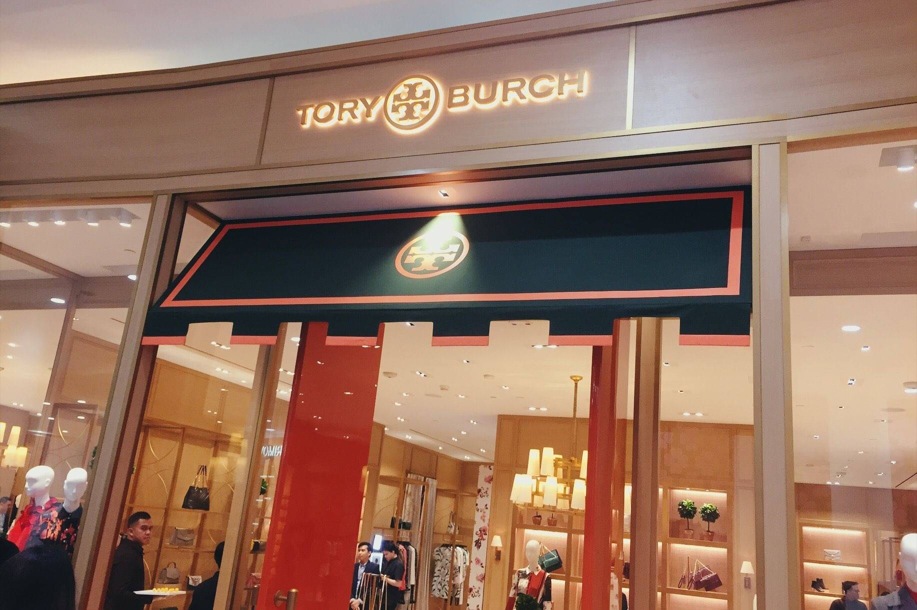 Harga sepatu tory hotsell burch di plaza senayan