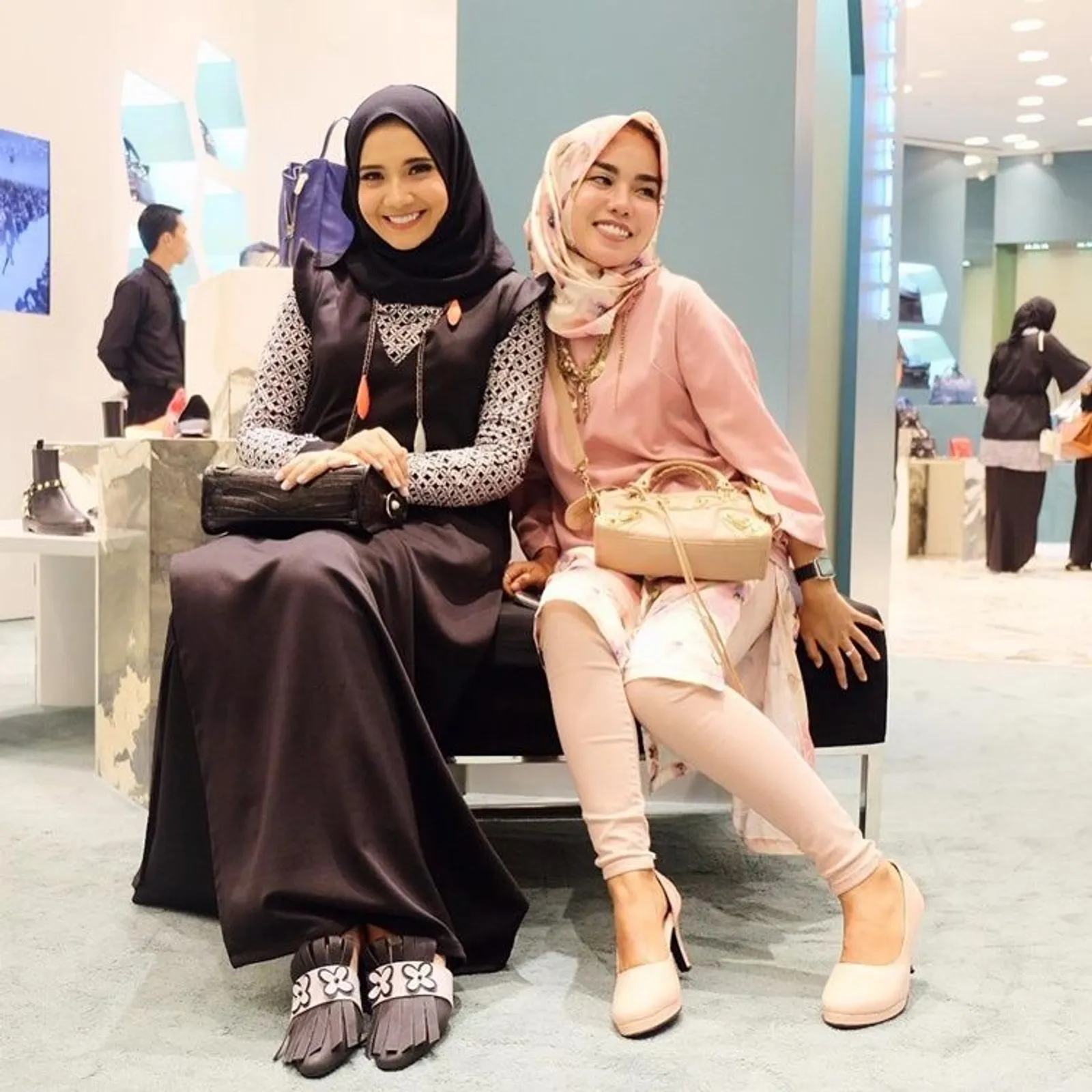 10 Momen Persahabatan Zaskia Sungkar dan Medina Zein Sebelum Berseteru